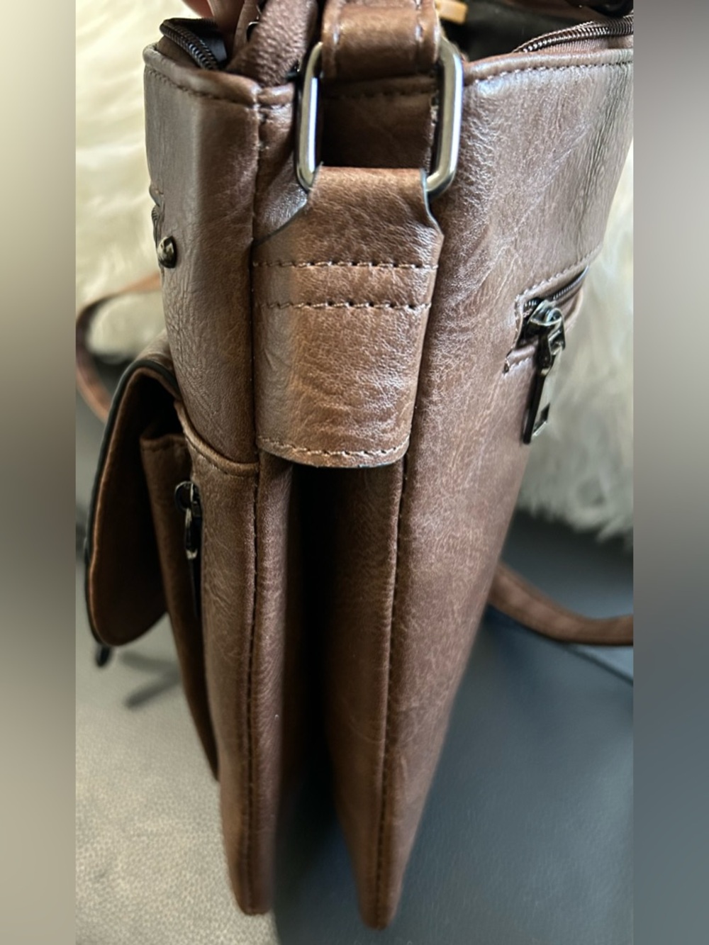 NWT Steve & Hadley Vintage Inspired Saddle Bag Multi Pocket Crossbody- Brown - Picture 4 of 8